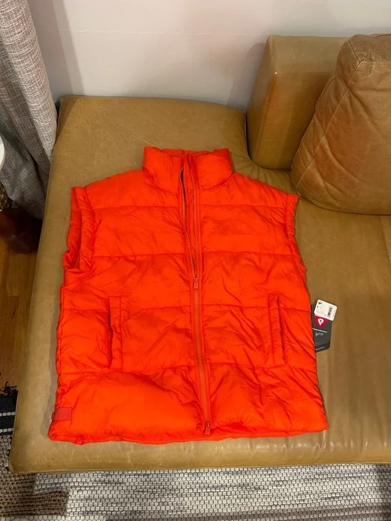 FREE PEOPLE In A Bubble Puffer Vest - Picture 2 of 8